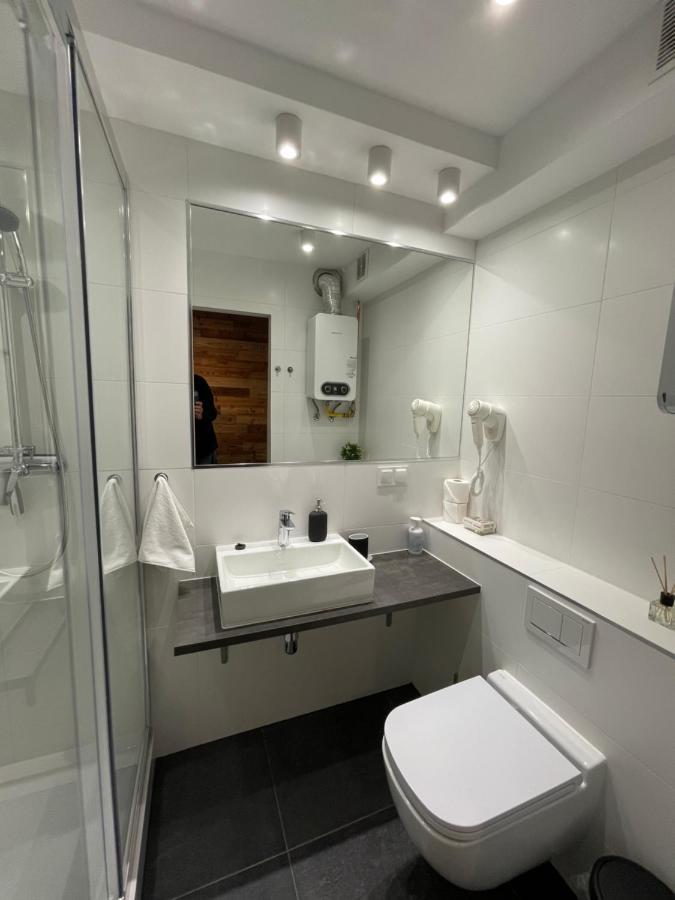 Przystanek Katowice Aleja Korfantego 8 Apartment Luaran gambar