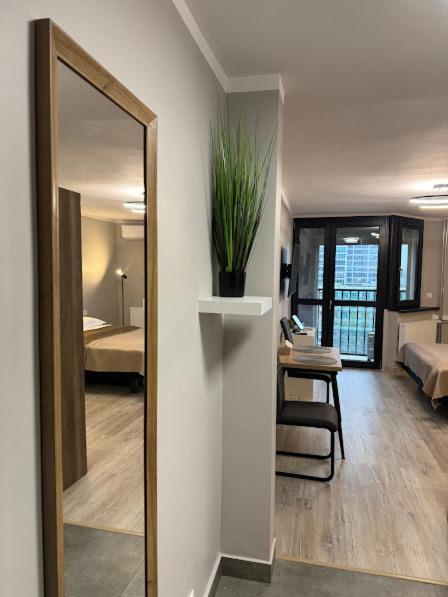 Przystanek Katowice Aleja Korfantego 8 Apartment Luaran gambar